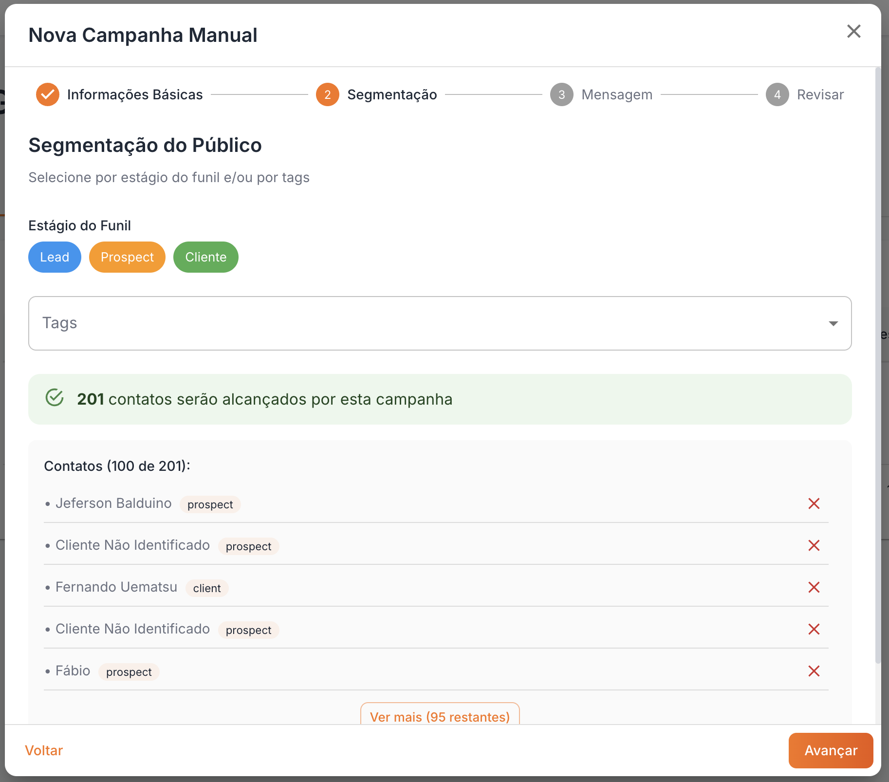 MKT AI-First - Segmentação inteligente de público por estágio do funil (Lead, Prospect, Cliente) e tags personalizadas